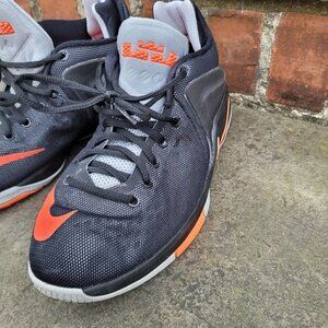 NIKE LEBRON ZOOM WITNESS GS TOTAL CRIMSON SIZE 6 YOUTH 7.5 WOMENS VINTAGE SHOES
